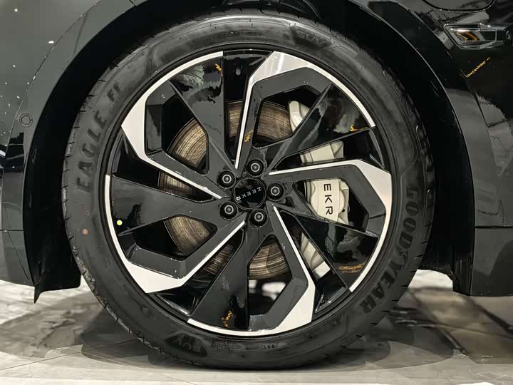 Zeekr 001 2023 2023款 YOU版 100kWh