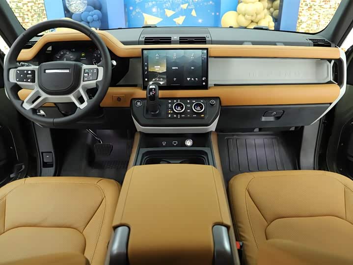 Land Rover Defender 2024 2024款 110 3.0T P400 暗黑特别版