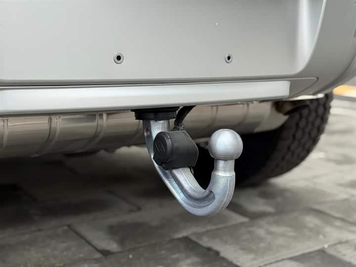 Land Rover Defender 2024 2024款 110 3.0T P400 暗黑特别版