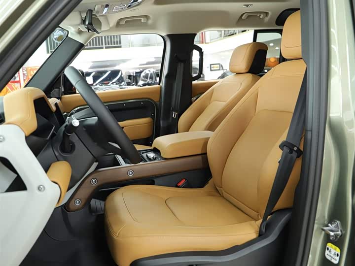 Land Rover Defender 2024 2024款 110 3.0T P400 暗黑特别版