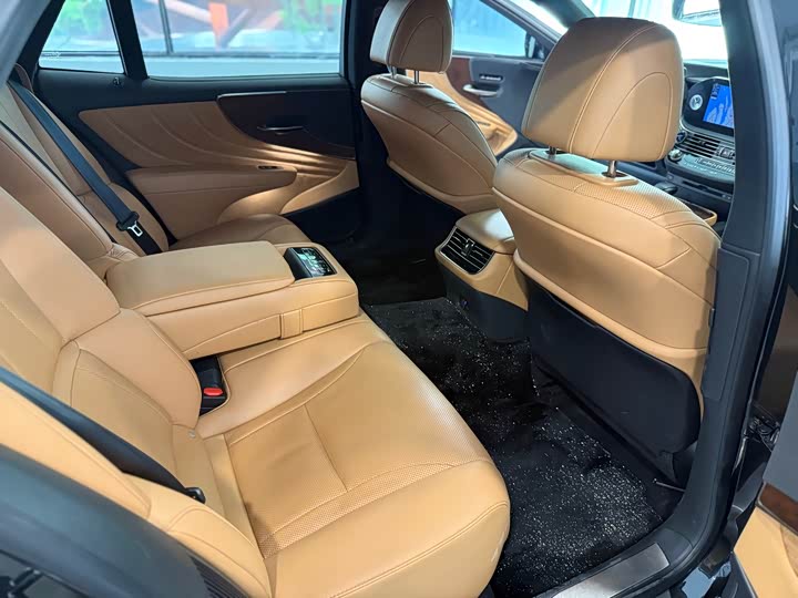 Lexus LS 2021 2021款 500h 卓越版