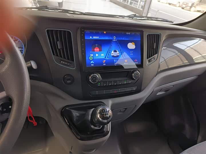 Foton Tuyano 2021 2021款 2.0T手动通途加长轴中顶9座4F20TC3