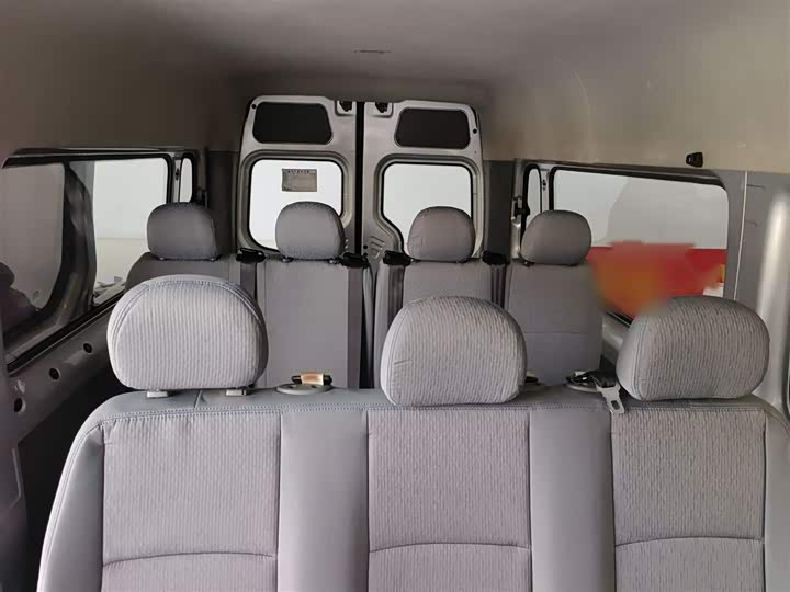 Foton Tuyano 2021 2021款 2.0T手动通途加长轴中顶9座4F20TC3