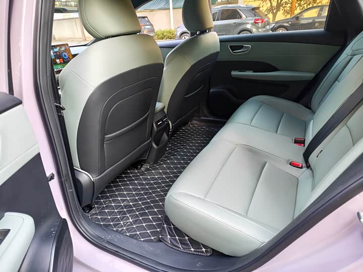 Roewe D6 2025 2025款 450km 尊享版