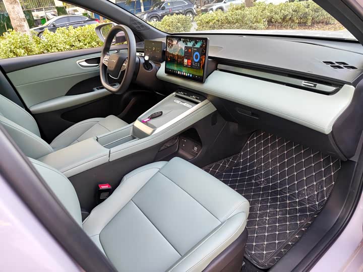 Roewe D6 2025 2025款 450km 尊享版