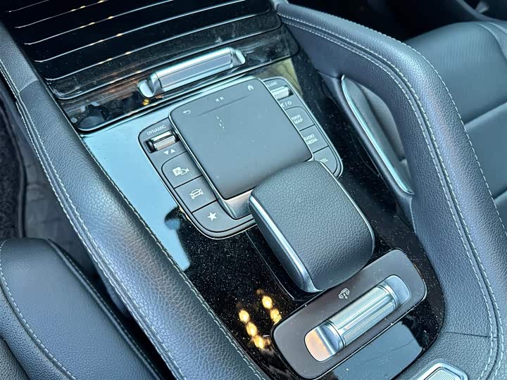 Mercedes-Benz GLE-Class Coupe 2022 2022款 GLE 450 4MATIC 轿跑SUV 时尚型