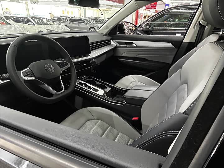 Volkswagen Tavendor 2024 2024款 330TSI 豪华巡逸版