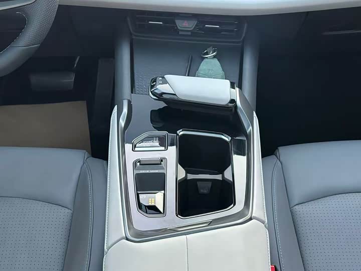 Changan UNI-T 2023 2023款 第二代 1.5T 尊贵型