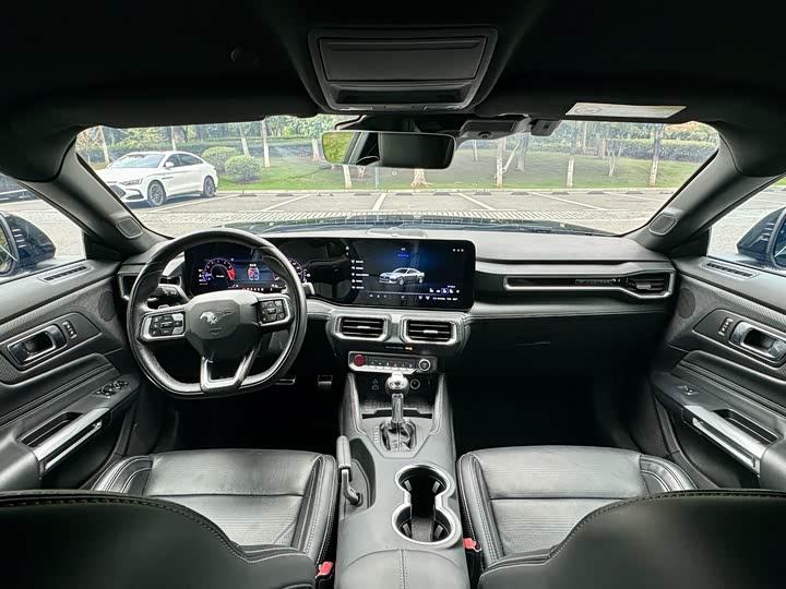 Ford Mustang 2024 2024款 2.3T EcoBoost 硬顶性能版