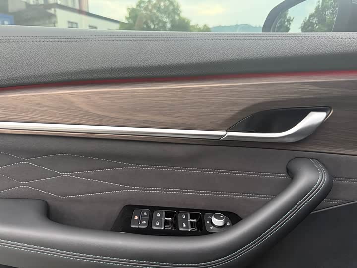 Geely Monjaro 2025 2025款 东方曜 2.0TD 自动揽星版