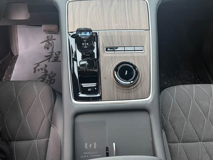 Geely Monjaro 2025 2025款 东方曜 2.0TD 自动揽星版