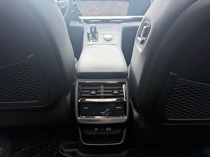 Geely Monjaro 2025 2025款 东方曜 2.0TD 自动揽星版