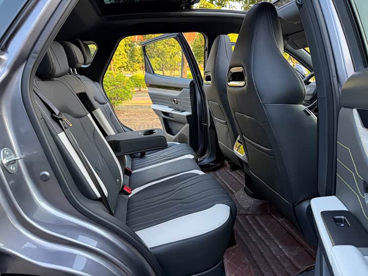 Jetour Shanhai L6 2024 2024款 1.5TD DHT ULTRA