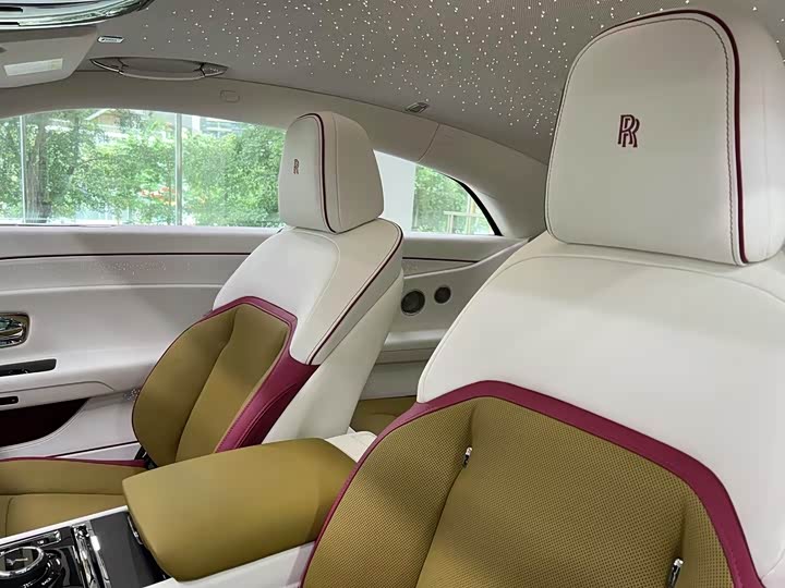 Rolls-Royce Spectre 2024 2024款 标准型