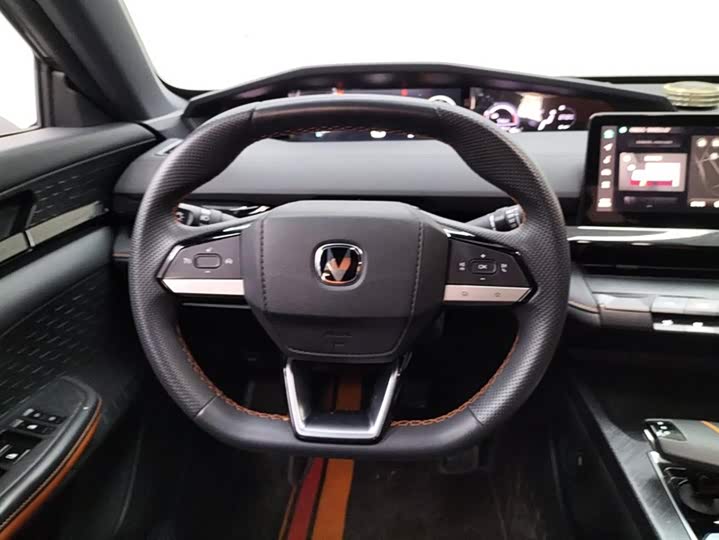 Changan UNI-V Hybrid 2023 2023款 智电iDD 1.5T 113km智趣型（飞快版）