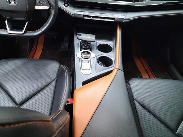 Changan UNI-V Hybrid 2023 2023款 智电iDD 1.5T 113km智趣型（飞快版）