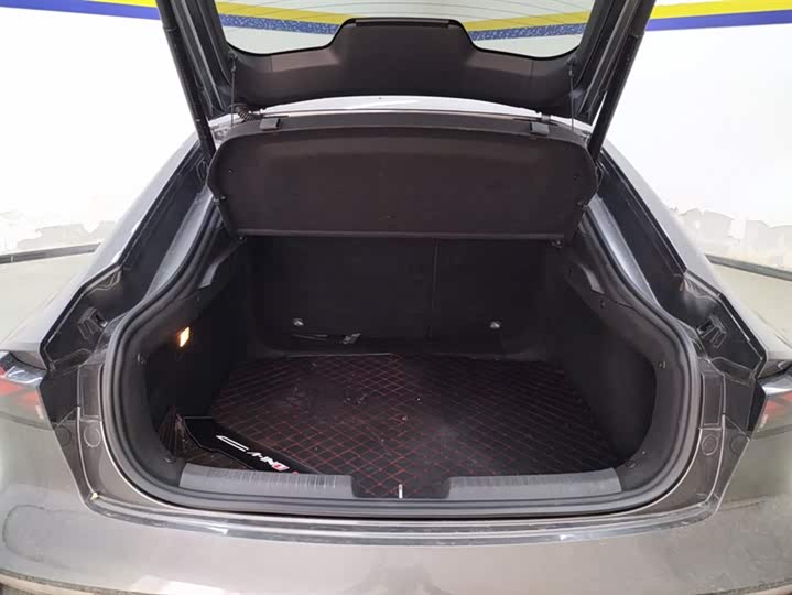 Changan UNI-V Hybrid 2023 2023款 智电iDD 1.5T 113km智趣型（飞快版）