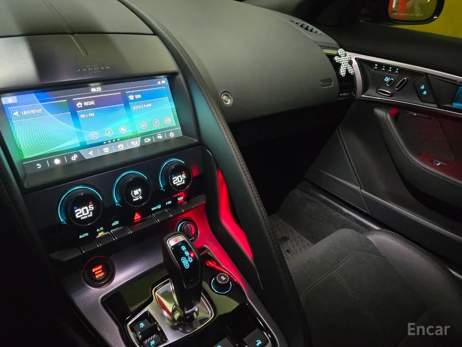 Jaguar F-Type 2013 P300 Convertible