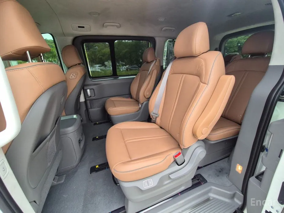Hyundai Staria 2021 Lounge 9-Seater