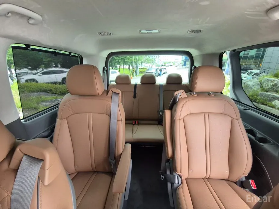 Hyundai Staria 2021 Lounge 9-Seater