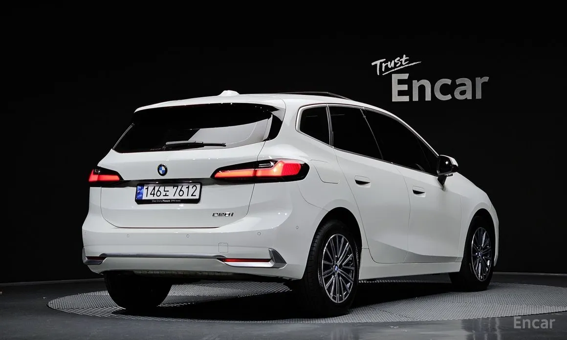 BMW 2 Series 2022 220i Luxury