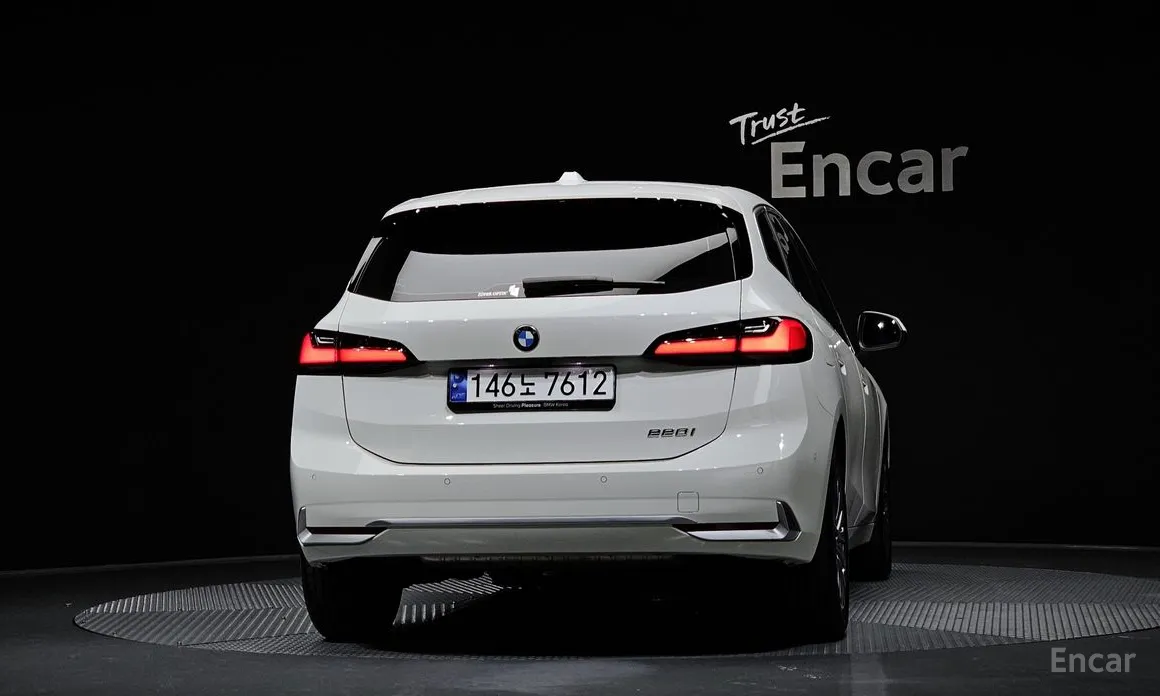 BMW 2 Series 2022 220i Luxury