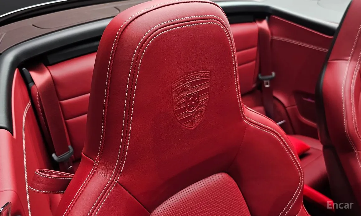 Porsche 911 2019 Carrera 4S Cabriolet