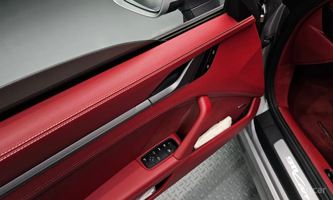 Porsche 911 2019 Carrera 4S Cabriolet