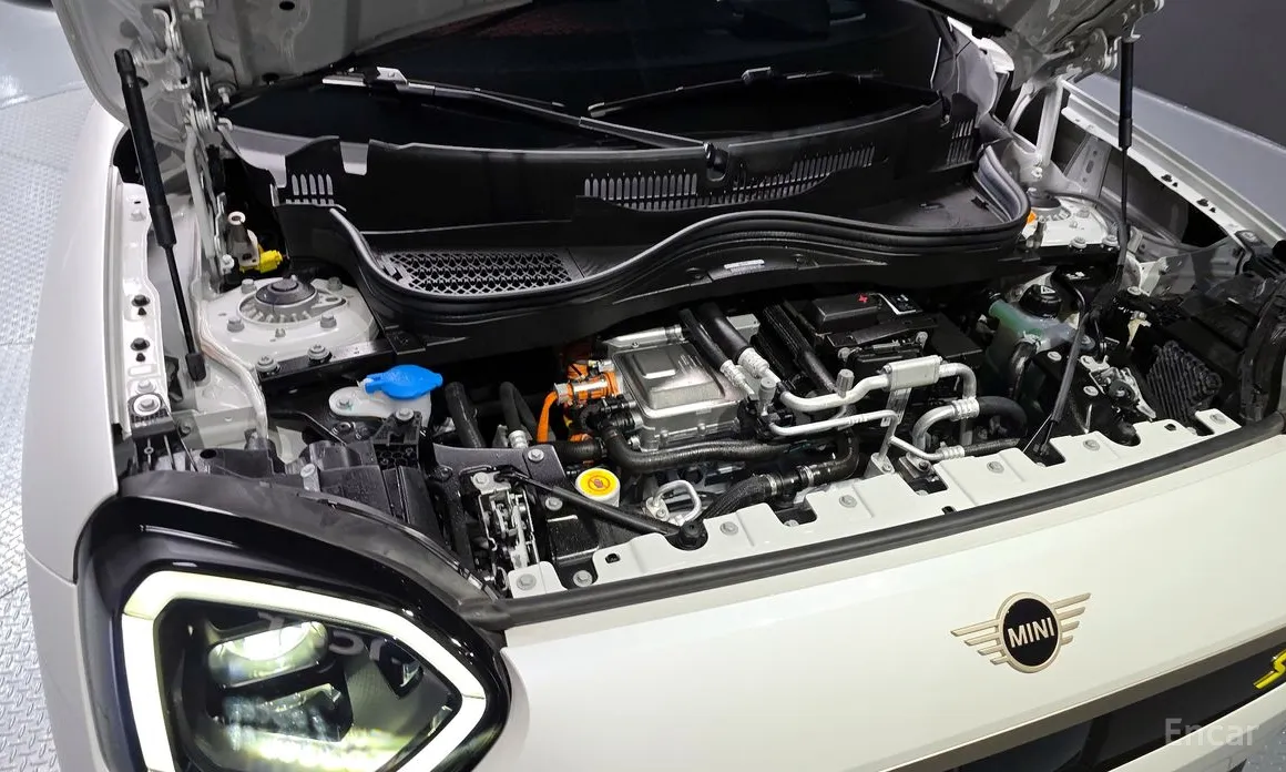 Mini Aceman 2025 SE Favoured