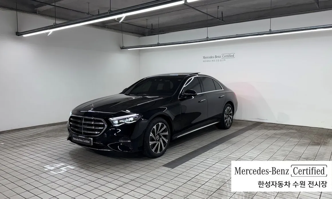 Mercedes-Benz E-Class 2024 E300 4MATIC Exclusive