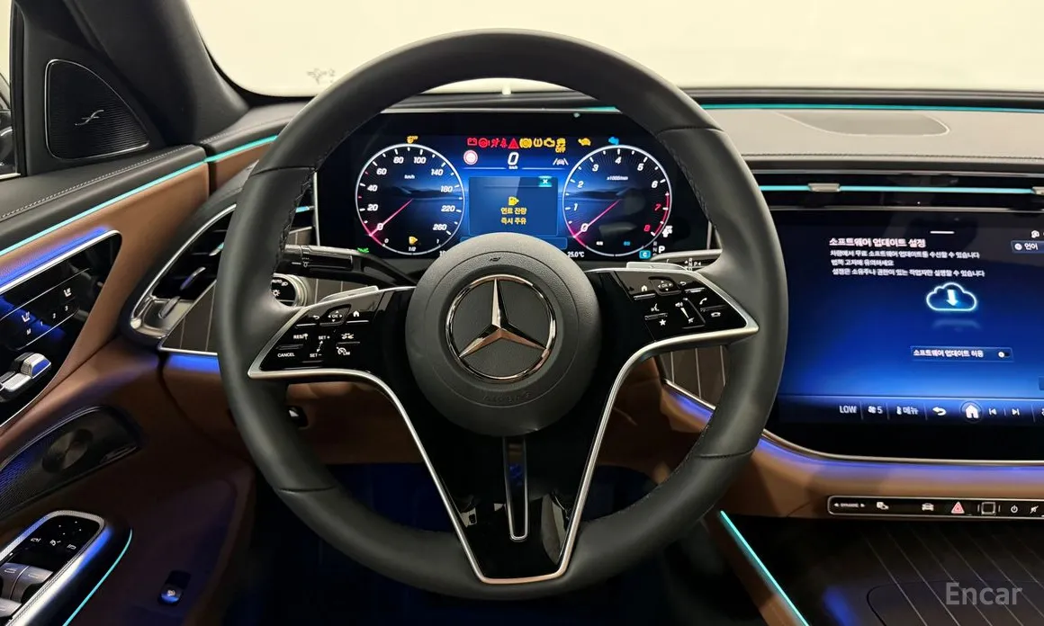 Mercedes-Benz E-Class 2024 E300 4MATIC Exclusive