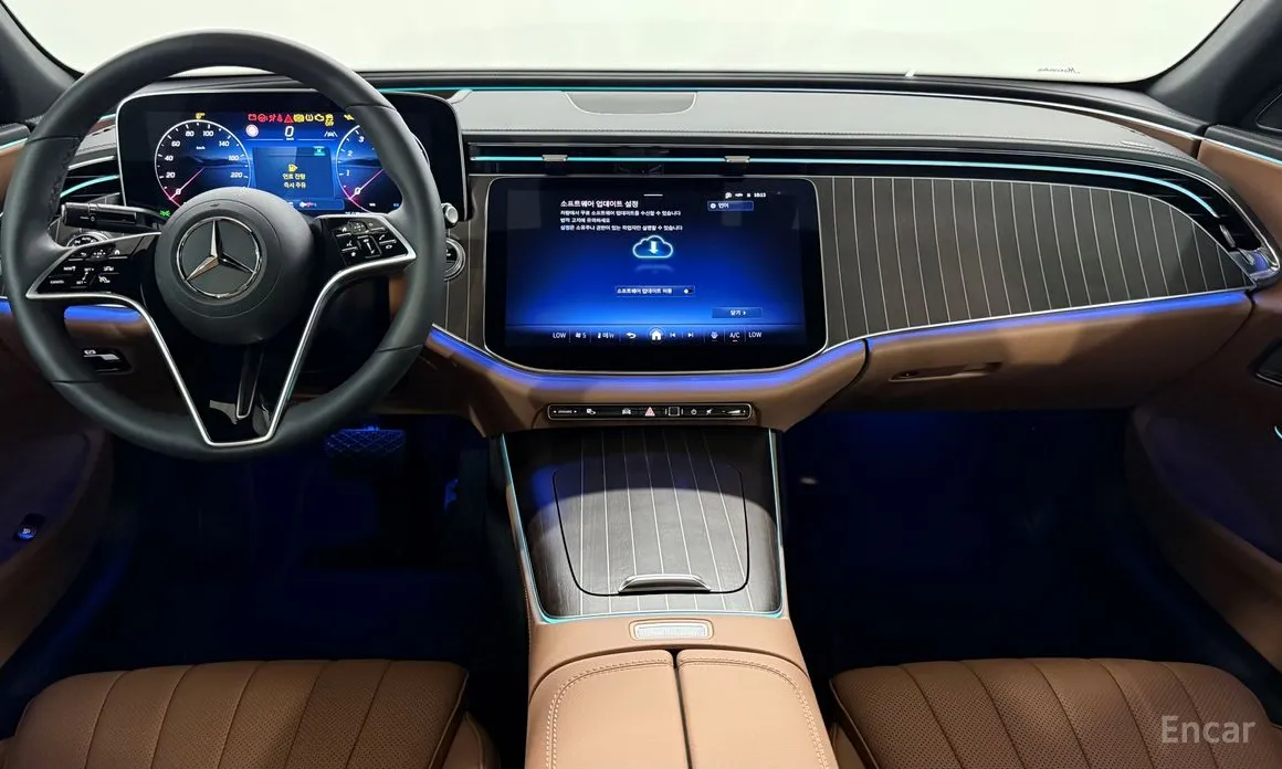 Mercedes-Benz E-Class 2024 E300 4MATIC Exclusive