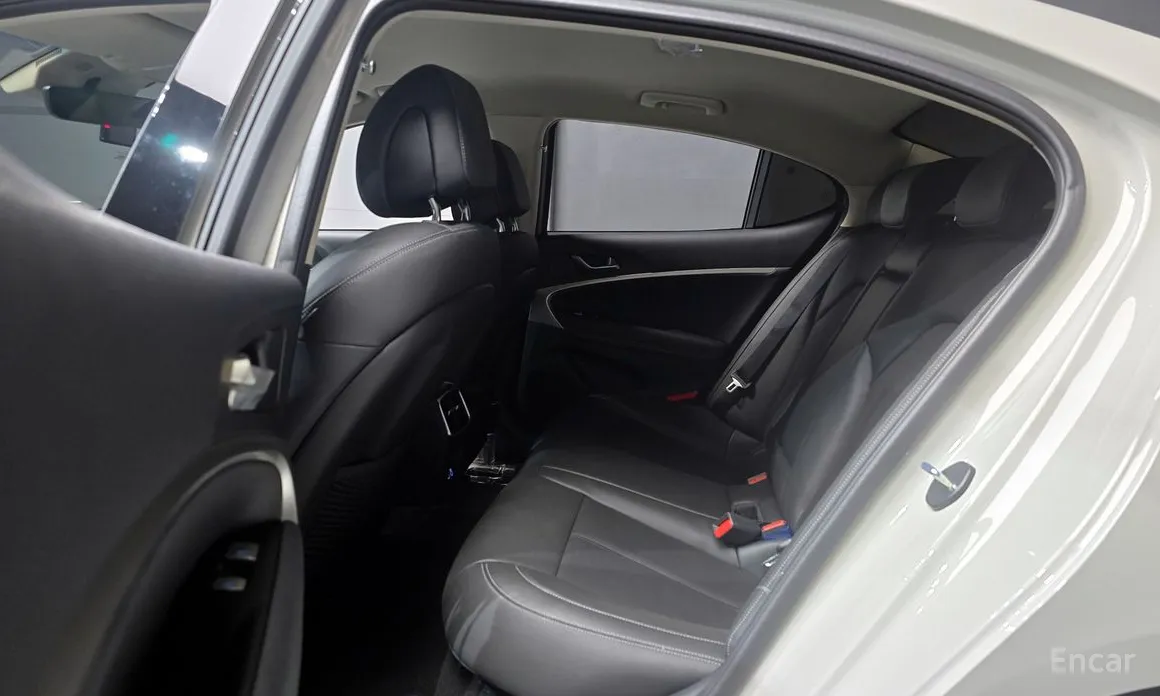 Genesis G70 2020 Gasoline 2.5T 2WD