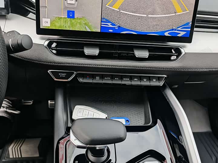 Geely Preface 2025 2025款 东方曜 2.0TD 望月版