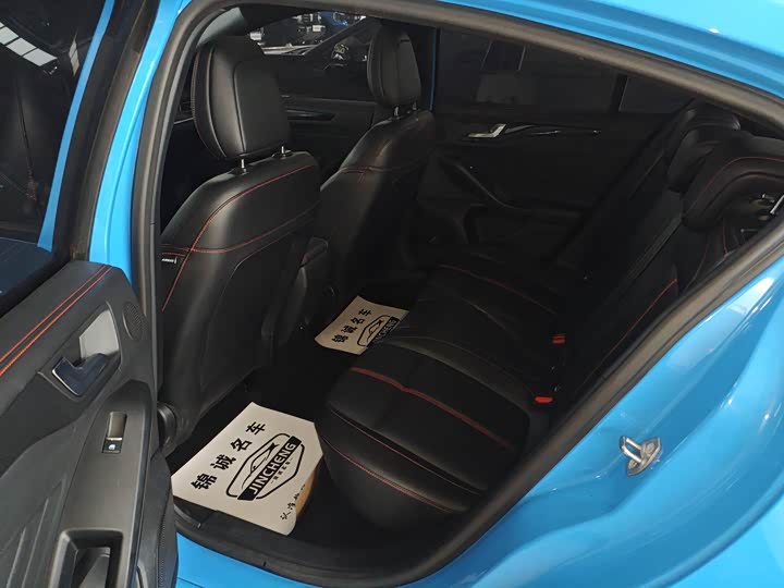Ford Focus 2022 2022款 三厢 EcoBoost 180 自动ST Line