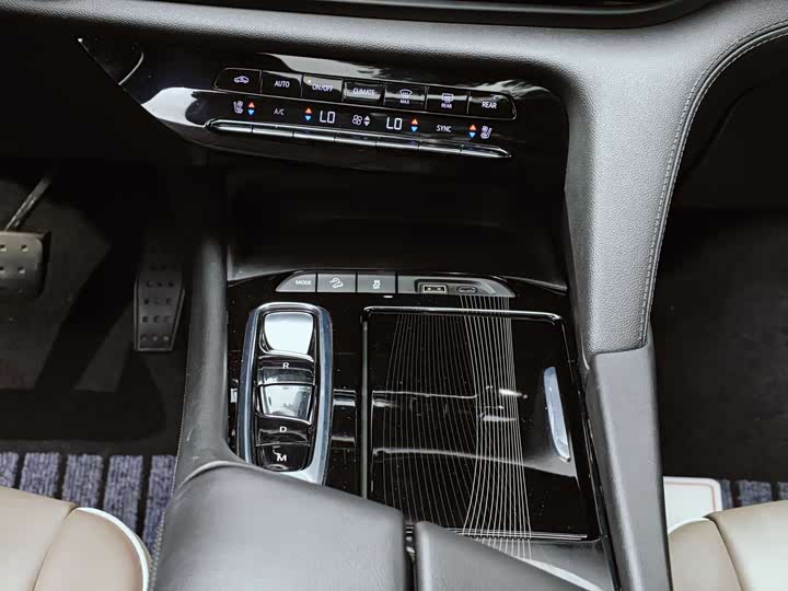 Buick Enclave 2022 2022款 652T 四驱尊享旗舰型 7座