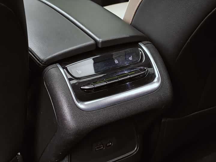 Buick Enclave 2022 2022款 652T 四驱尊享旗舰型 7座