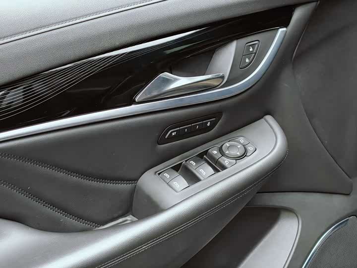 Buick Enclave 2022 2022款 652T 四驱尊享旗舰型 7座