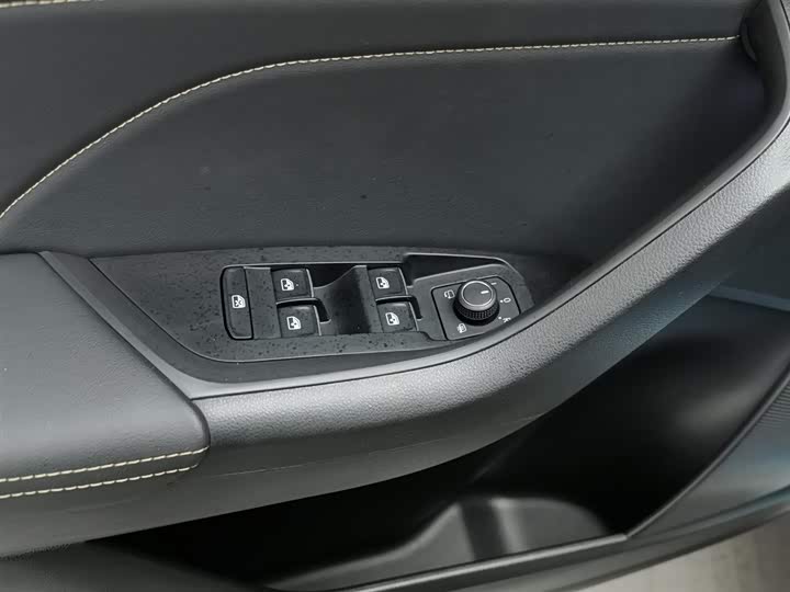 Skoda Kodiaq 2022 2022款 TSI330 5座两驱奢享版