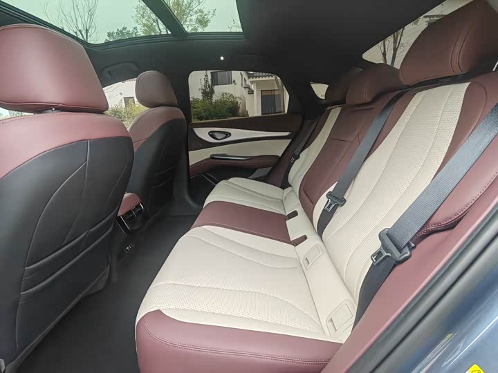 BYD Seal 07 DM-i Hybrid 2025 2025款 DM-i 1.5L 125km 豪华型