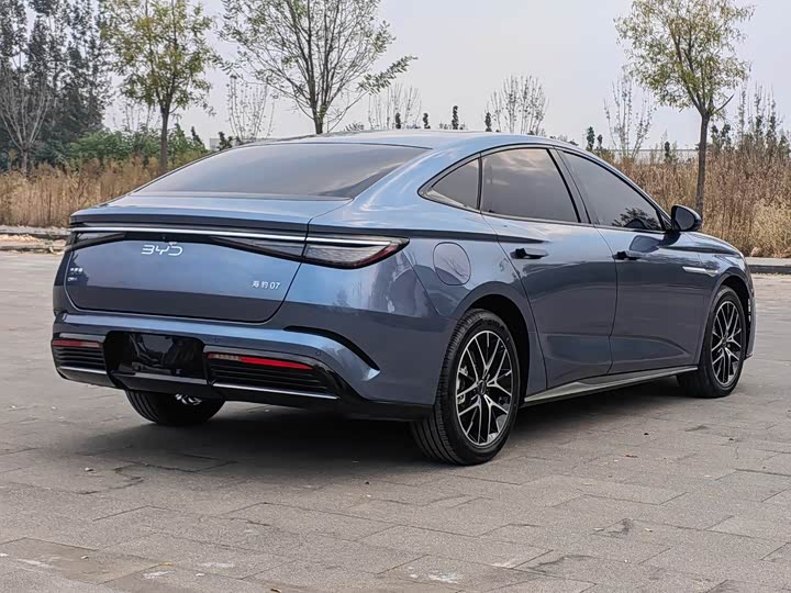BYD Seal 07 DM-i Hybrid 2025 2025款 DM-i 1.5L 125km 豪华型