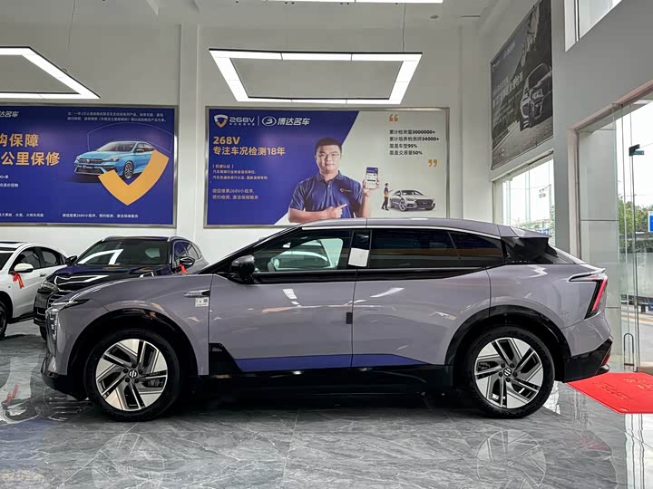 HiPhi Y 2023 2023款 560km 先锋版