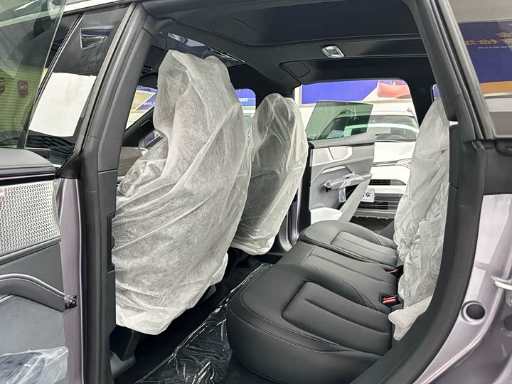 HiPhi Y 2023 2023款 560km 先锋版