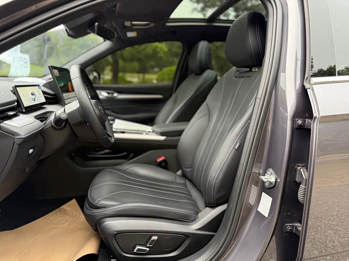 Geely Preface 2025 2025款 东方曜 1.5TD 昆仑版