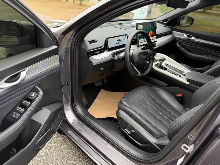 Geely Preface 2025 2025款 东方曜 1.5TD 昆仑版