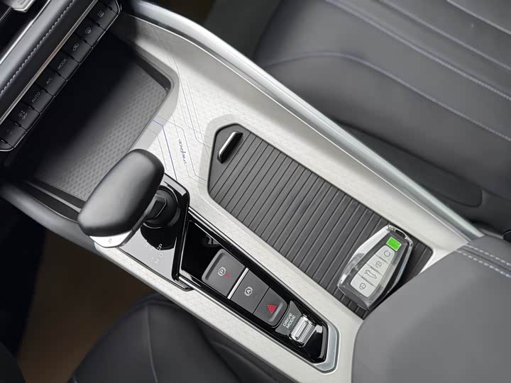 Geely Preface 2025 2025款 东方曜 1.5TD 昆仑版