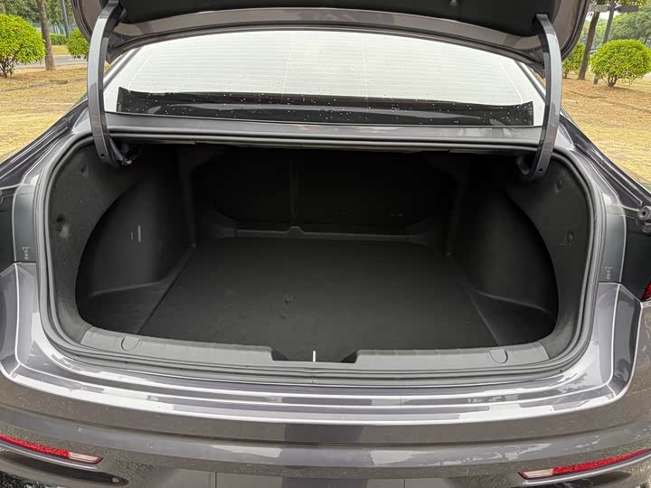 Geely Preface 2025 2025款 东方曜 1.5TD 昆仑版