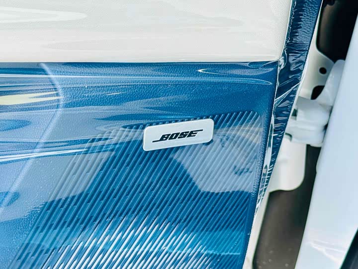 Buick GL8 Hybrid 2024 2024款 陆尊 奢享版 6座