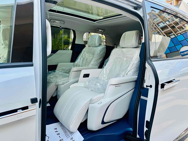 Buick GL8 Hybrid 2024 2024款 陆尊 奢享版 6座