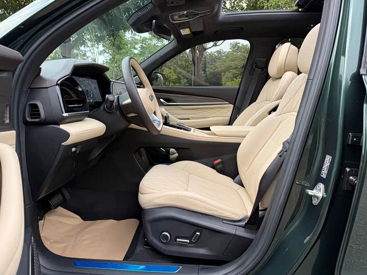 Geely Monjaro 2025 2025款 东方曜 2.0TD 自动四驱望月版